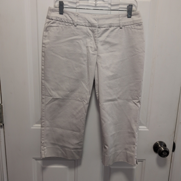 Ricki's Elegant Cream Capris - Picture 3 of 9